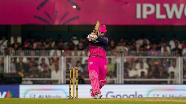 IPL 2026: ఆర్‌సీబీని వీడియో గేమ్ ఆడిన బుడ్డోడు.. నోరెళ్లబెట్టిన కోహ్లీ!