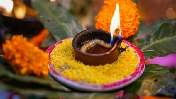 రాబోతోన్న శక్తిమంతమైన వైశాఖ అమావాస్య- దోష విముక్తికి ఇలా చేయండి