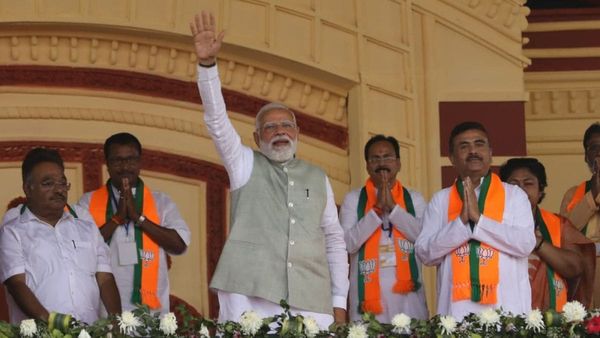 బెంగాల్ కొత్త ముఖ్యమంత్రిగా, సువేందుకు ఛాన్స్ లేదా - మోదీ ఛాయిస్..!!