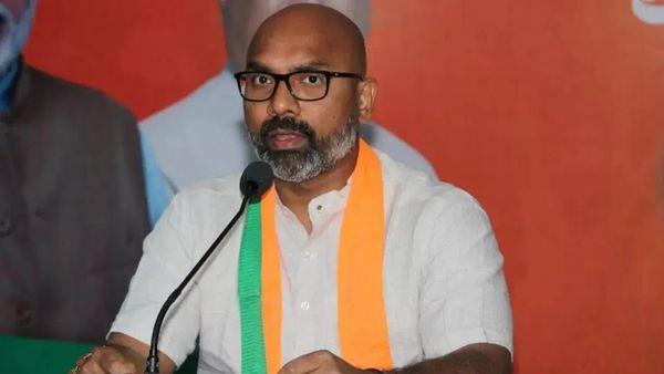 మోదీ ఆఫర్ ఇచ్చినా ఎవరూ.. అప్పుడు బండి సంజయ్ పేరు చెప్పాను..!!