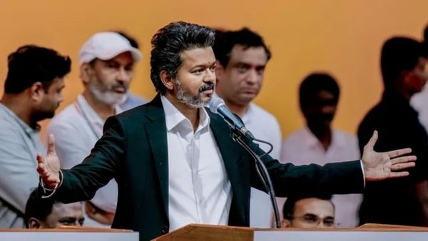 CM విజయ్ ఆన్ డ్యూటీ, రాహుల్ ఎదుటే టార్గెట్ స్టాలిన్ - అంతా డొల్ల.. లెక్కలతో సహా..!!