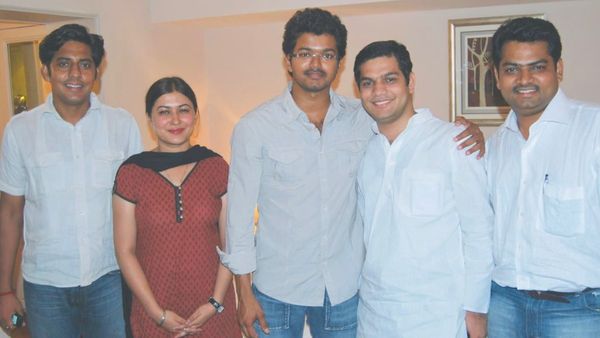 Congress-TVK Alliance: కాంగ్రెస్-విజయ్ బంధం ఈనాటిది కాదా ? వైరల్ ఫొటో..!