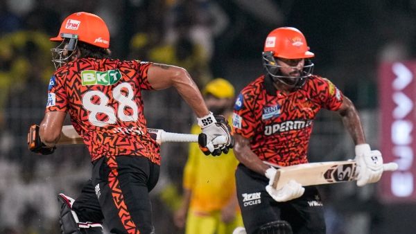 IPL 2026: డేంజర్ జోన్ లో ఆ రెండు జట్లు, ప్లే ఆఫ్స్ చేరాలంటే - ఈ టీంలకే ఛాన్స్..!!