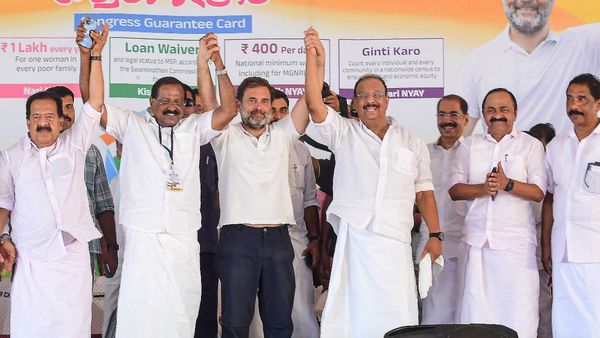 Kerala Election Results 2026: కేరళ తీర్పు క్లియర్-యూడీఎఫ్ చేతిలో ఎల్డీఎఫ్ చిత్తు..!
