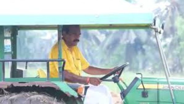 సామాన్య రైతులా మంత్రి సింప్లిసిటీ.. ట్రాక్టర్ నడిపి పొలం దున్నిన నిమ్మల రామానాయుడు