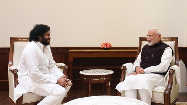 పవన్ నివాసానికి ప్రధాని మోదీ - పరామర్శ..!?