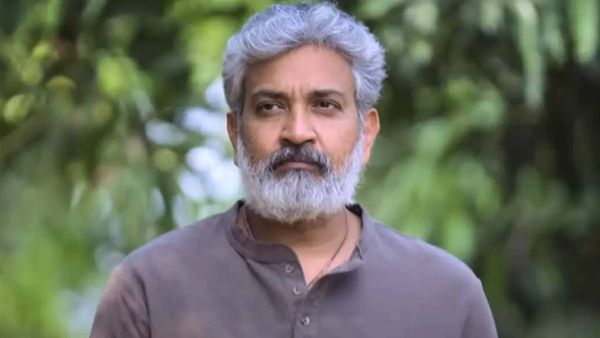 రాజమౌళిని పిచ్చిపిచ్చిగా తిట్టిపోస్తున్న హైదరాబాద్ వాసులు.. కారణం అదే !!