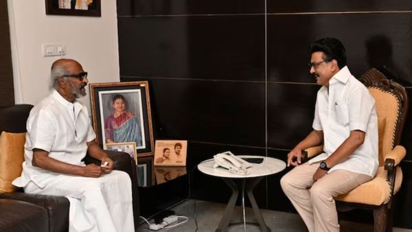  స్టాలిన్ నివాసానికి రజనీకాంత్.. తమిళనాట మారుతున్న లెక్కలు !!
