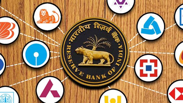 RBI వడ్డీ రేట్లు తగ్గించినా బ్యాంకులు మాత్రం..