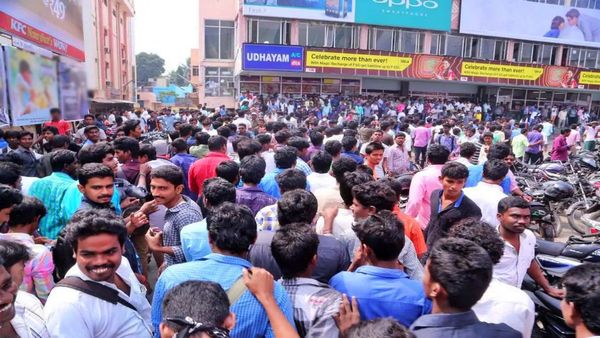 ప్రతి భారతీయుడి రోమాలు నిక్కపొడిచే సినిమా అన్నా..!!