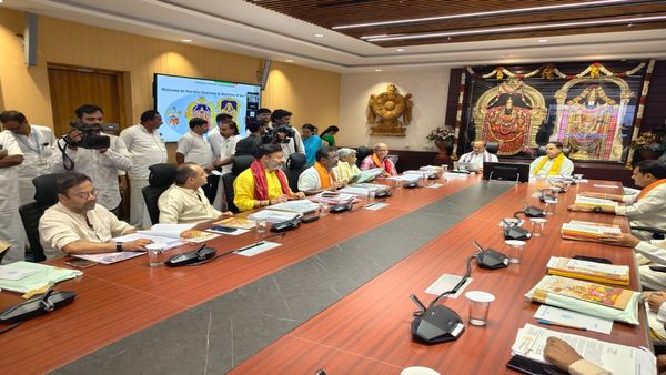 భక్తుల రద్దీ వేళ TTD తాజా నిర్ణయాలు, అప్పటి వరకు ఆ లేఖలు రద్దు -ఇక అలిపిరి వద్దే..!!