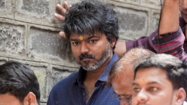 కౌంటింగ్ వేళ ఈసీకి విజయ్ పార్టీ కీలక డిమాండ్..! లెక్క తేడా కొడుతోందా ?