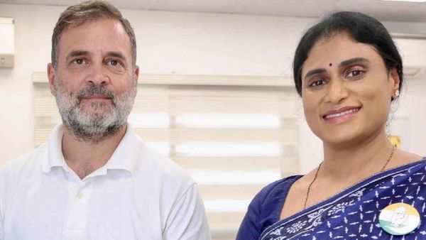 షర్మిల కు రాజ్యసభ సీటు ఖరారు వేళ బిగ్ ట్విస్ట్, ఆయన ఎంట్రీతో..!!