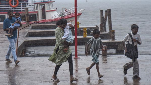 ద్రోణి తీవ్రం- ఏపీలో ఈ జిల్లాల్లో వర్షాలకు ఛాన్స్