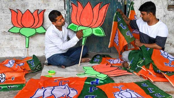 బీజేపీ రాజ్యసభ అభ్యర్థులు వీళ్లే- కర్ణాటక నుంచి.. !!