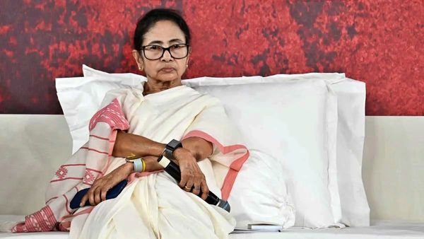 మమతా బెనర్జీకి ఊహించని షాక్.. TMC నుంచి అవుట్.. మేనల్లుడు కూడా.. 