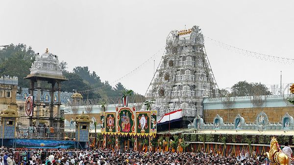 SSD Token: భక్తులకు విజ్ఞప్తి, దర్శన టికెట్లు ఇక అర్ధరాత్రి ఇవ్వరు!