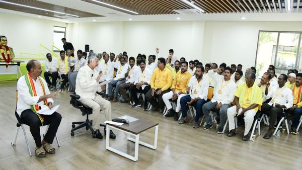 వాళ్లను వదిలించుకుంటా - తేల్చి చెప్పిన చంద్రబాబు..!!