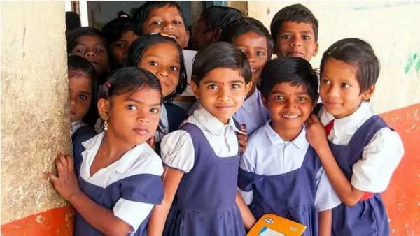 తెలంగాణ ప్రభుత్వం కీలక నిర్ణయం.. వేసవి సెలవులు పొడిగింపు