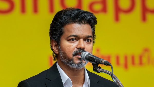 టీవీకేలో భారీగా చేరికలు
