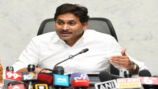  ఇలా చేస్తేనే కాక్రోచ్ లు బయటకు వస్తాయి చంద్రబాబు.. జాగ్రత్త..!!