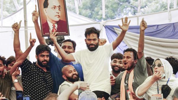 ఉద్యమం ముగిసింది కానీ అసలు పోరాటం ముందే ఉంది..కాక్రోచ్‌ల నెక్స్ట్ టార్గెట్!