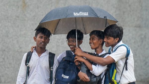 బంగాళాఖాతంలో అల్పపీడనం- ఈ రాష్ట్రాలకు భారీ వర్షసూచన: బంగ్లాదేశ్ పైనా