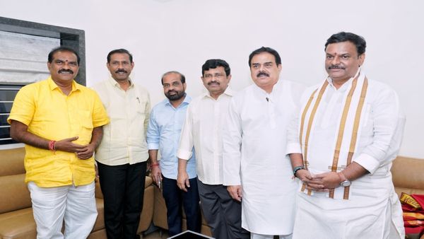 స్థానిక ఎన్నికల్లో కూటమి కొత్త వ్యూహాలు - పార్టీలు.. సీట్ల లెక్కలు..!!
