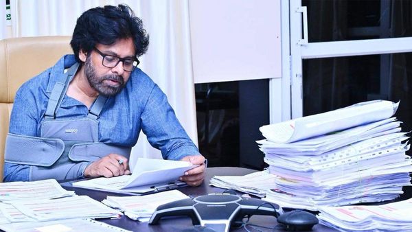 పవన్ సంచలన నిర్ణయం- వారి పదవుల రద్దు..!?