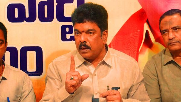 హద్దు మీరితే ఎక్కడికి అయినా వచ్చి.. బోండా ఉమా హెచ్చరిక..!!