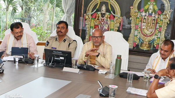 స్పెషల్ ట్యాగ్ లకు టీటీడీ ప్లాన్.. !!