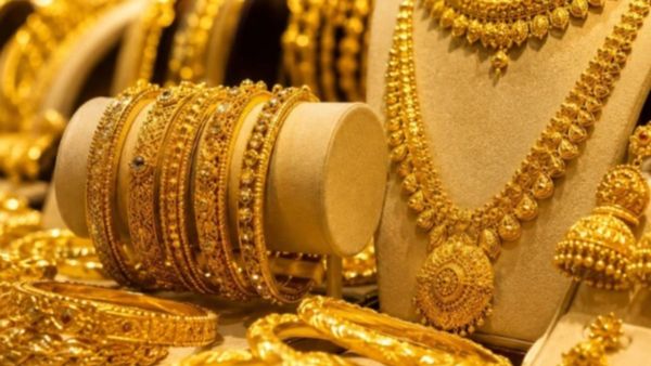 బంగారం ధరల్లో మిక్స్డ్ ట్రెండ్- అవి పైపైకి.. ఇవి భారీగా డౌన్