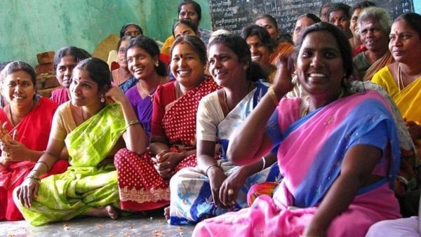 మహిళలకు మరో బంపర్ బొనాంజా... వ్యాపారవేత్తలుగా ఎదిగేలా!