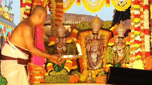 శ్రీవారి భక్తులకు అరుదైన అద్భుత అవకాశం- మళ్లీ దక్కేనా..!!