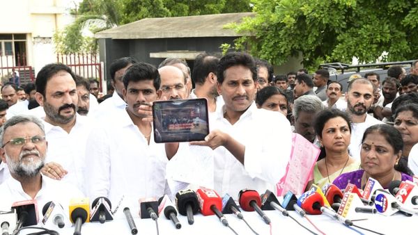  కర్నూలు జైలులో జగన్ ను అవమానించారా..? అసలు ఏం జరిగింది..!!