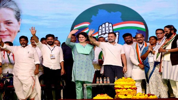 మాజీ సీఎం కు తెలంగాణ బాధ్యతలు- రాహుల్ ఆకస్మిక నిర్ణయం వెనుక, ఇక నుంచి..!!