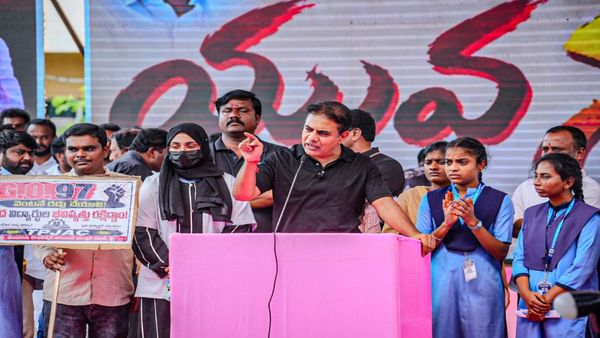 మంత్రిని బర్తరఫ్ చేయడం కాదు - కేటీఆర్ సంచలనం..!!