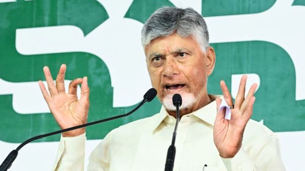 హైదరాబాద్ ను మించి ప్రపంచం చెప్పుకునేలా అమరావతి.. పాన్-ఐఐటీ కాన్ఫరెన్స్ తో చంద్రబాబు బిగ్ ప్లాన్!