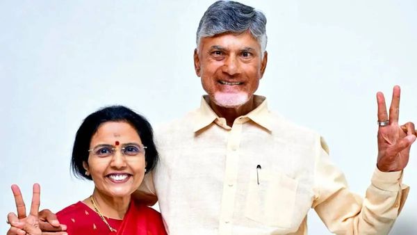 చంద్రబాబు, భువనేశ్వరిల వివాహ వార్షికోత్సవం..ఒకరికొకరు ప్రేమ సందేశం.. సోషల్ మీడియాలో వైరల్!