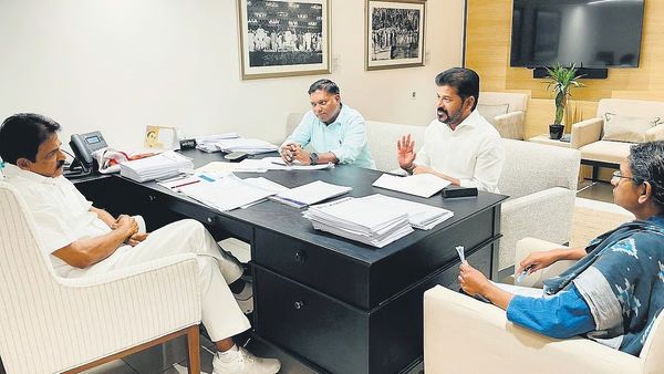 కాంగ్రెస్ ఎమ్మెల్సీ అభ్యర్దులు ఖరారు..!?