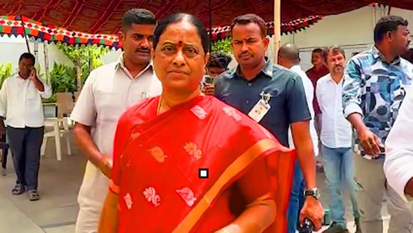 సురేఖ కొత్త పదవికి బ్రేక్ - తెర వెనుక, ఢిల్లీ కేంద్రంగా..!?