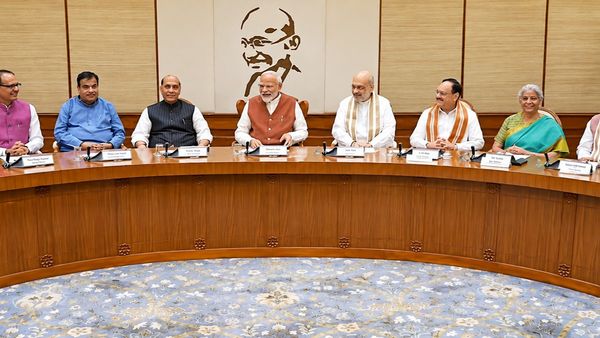 రేపు, ఎల్లుండి కేంద్ర కేబినెట్ ఆత్మ విమర్శ..! ప్రక్షాళన ప్రచారం వేళ కీలక భేటీ..!