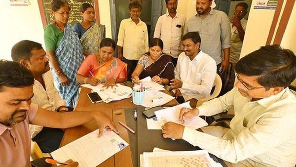 32 లక్షల మంది విచారణకు ఎస్ 'సర్' అనటం లేదు!