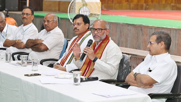 తిరుమలలో వారికీ డ్రెస్ కోడ్: టీటీడీ తాజా ఆదేశాలు