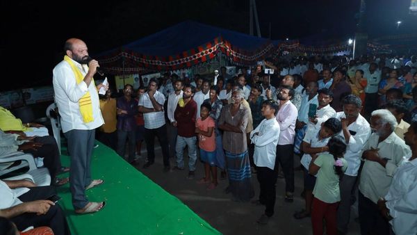 టీడీపీ ఎమ్మెల్యేకే దిక్కు దివాణం లేదు.. పోలీసులపై యార్లగడ్డ సంచలన కామెంట్స్!