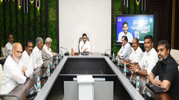 పార్టీ అభ్యర్ధులుగా వారే, స్థానిక ఎన్నికల్లో జరిగేది ఇదే- జగన్ కీలక నిర్ణయం..!!
