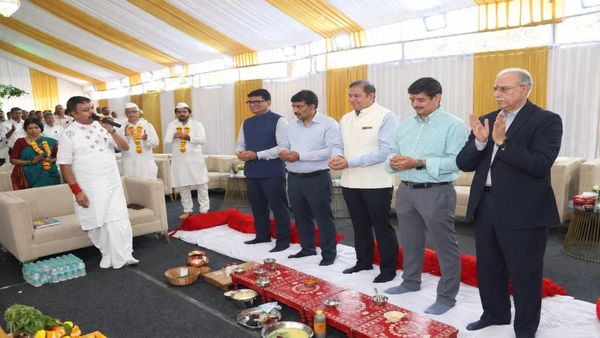 అదానీ కీలక ప్రాజెక్ట్.. ధారావిలో 10,432 పునరావాస ఫ్లాట్ల నిర్మాణం..!!