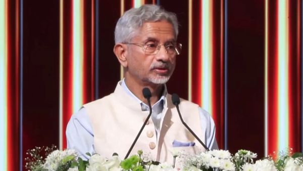 ప్రపంచవ్యాప్తంగా యుద్ధాలు.. ప్రేక్షకుల మాదిరి చూస్తూ ఊరుకోం: జైశంకర్ షాకింగ్ కామెంట్స్
