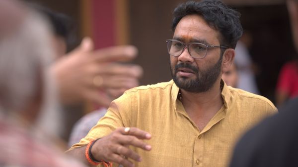 ఫస్ట్ మూవీతోనే సెన్సేషన్..ఈ డైరెక్టర్ టేకింగ్ చూస్తే షాకవ్వాల్సిందే!