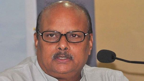 ఒక్కసారిగా అస్వస్థతకు గురైన యనమల రామకృష్ణుడు..!!